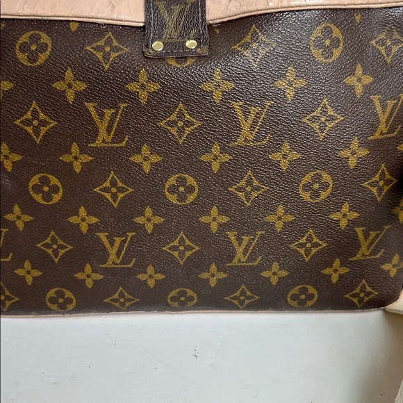 Customized 
Louis Vuitton Monogram Crossbody with missing strap 
12” x 9” x 3” - Picture 5 of 16
